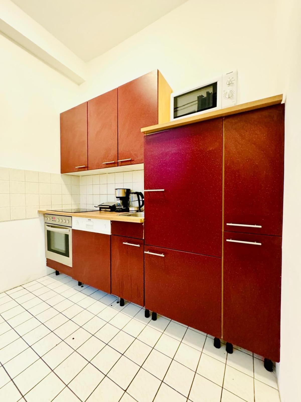 Comfy 3br In A Shared Apt, 10min To Fac Platz Apartamento